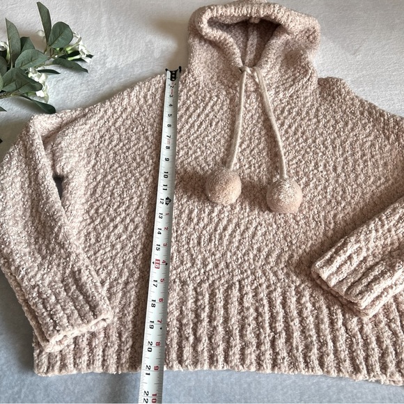 Yes Lola Sz Medium Hooded Pullover Sweater with Pom Pom Creamy Light Pink - Picture 4 of 10